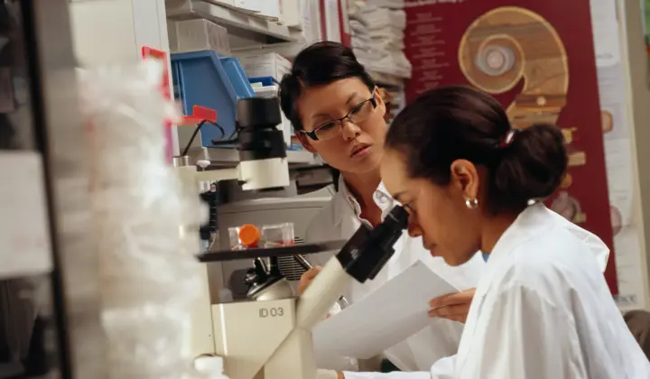 Deux jeunes scientifiques saoudiennes distinguées par le programme L’Oréal-UNESCO Pour les Femmes et la Science