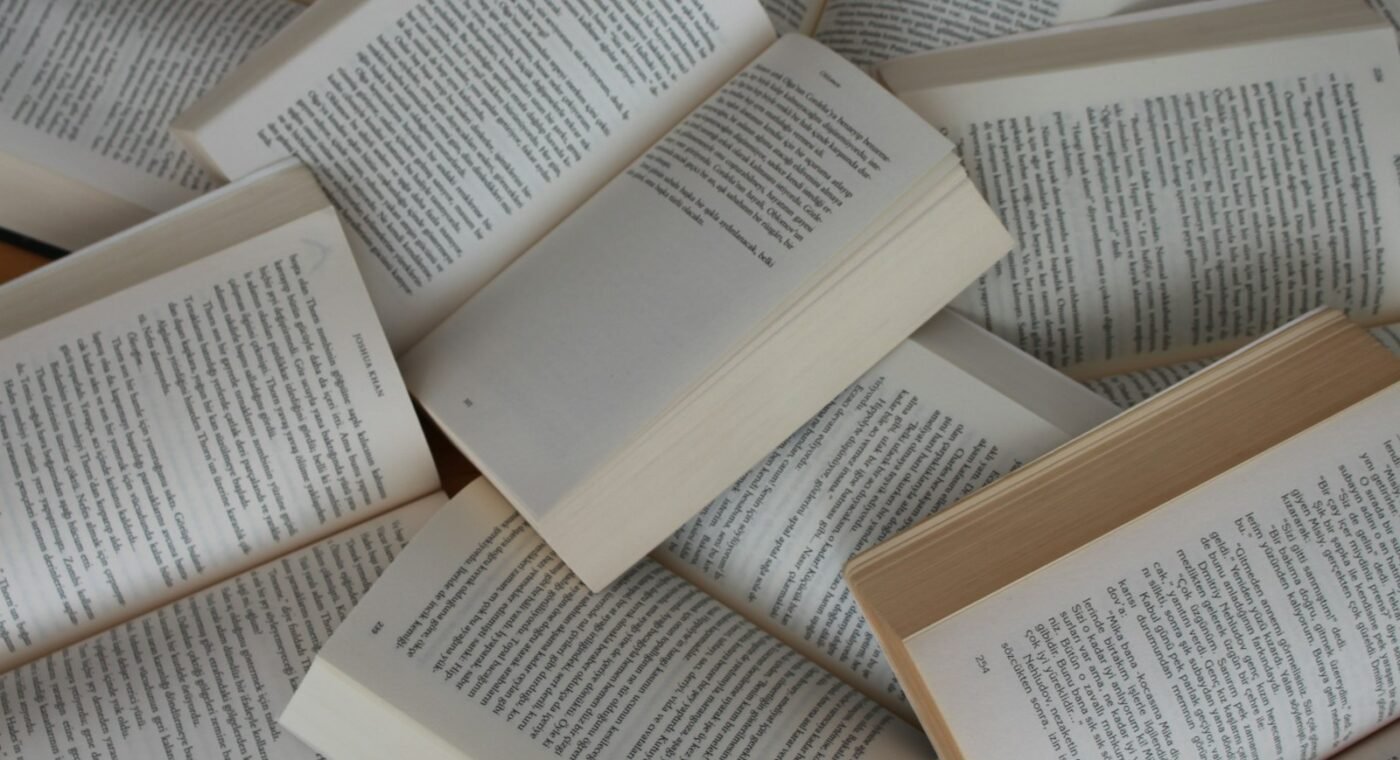 Poetisa canadiana Anne Carson ganha o Prémio Nobel da Literatura