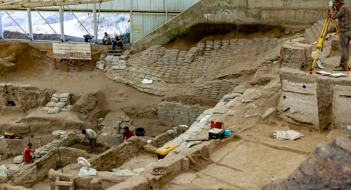 À Gand, des archéologues ont peut-être mis au jour les vestiges d’une porte médiévale