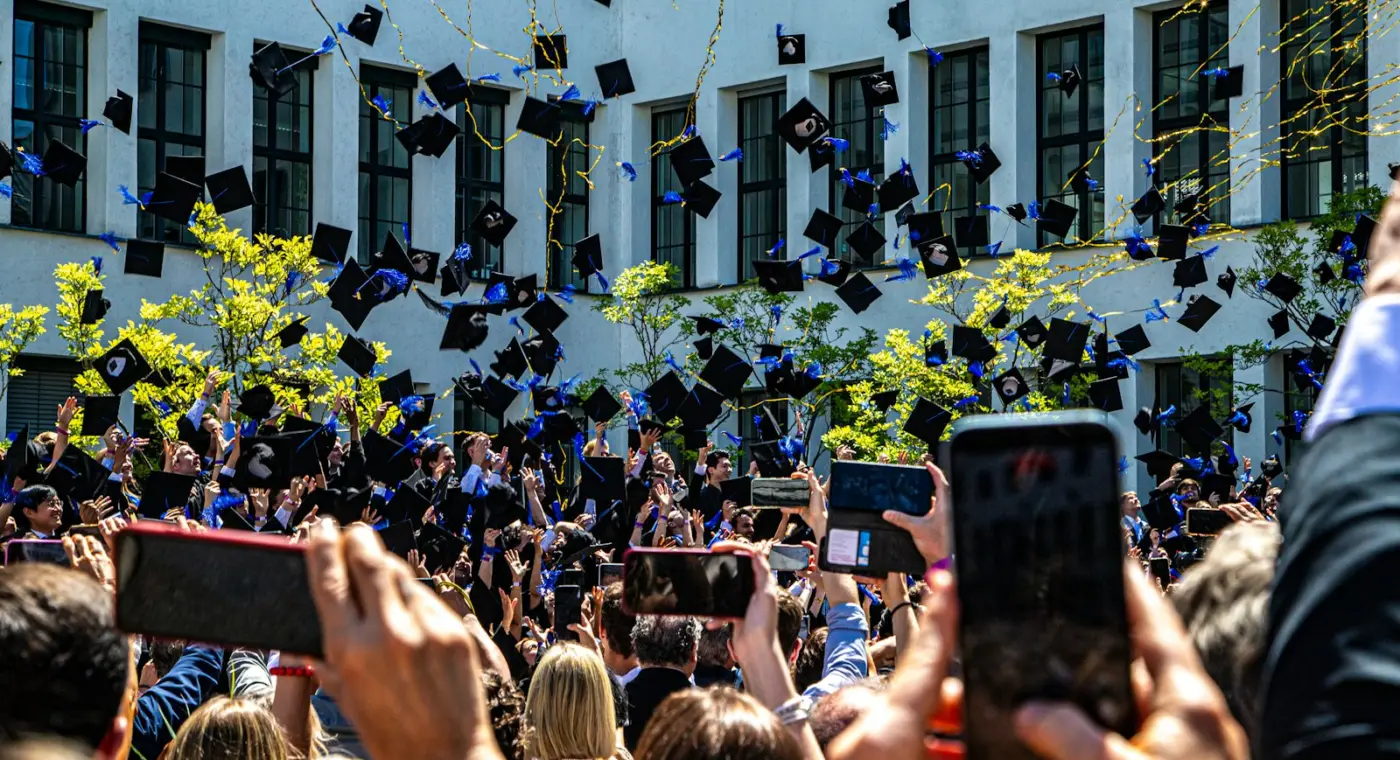 Universidade do Botsuana forma número recorde de 4.059 estudantes, mais 14,7% do que no ano passado