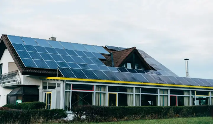 Canada announces billion to lower household energy costs