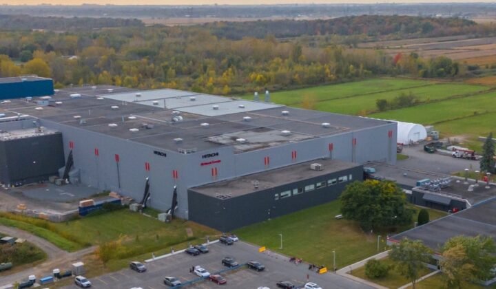 Fábrica de equipamentos elétricos no Canadá