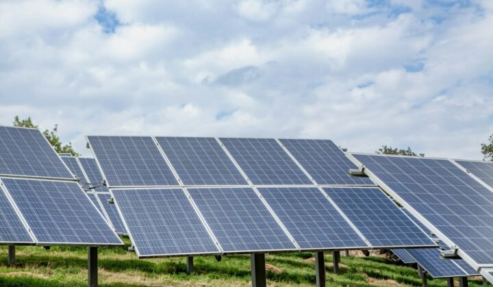Swiss solar cell tops 30% efficiency with more affordable materials