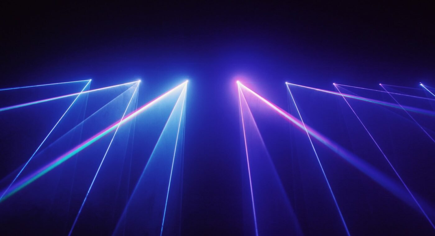 Swiss laser stays ultra-stable without active electronic control