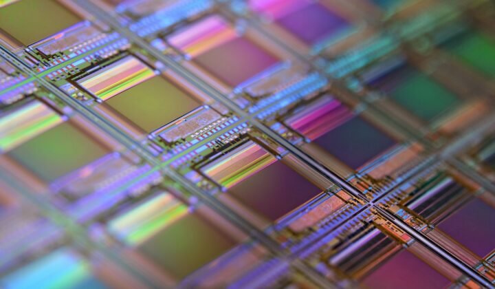 New Swiss OLED pixels can be manufactured like microchips