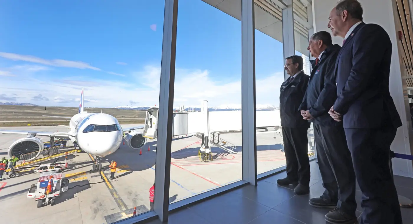 Novo terminal de passageiros do Aeroporto Balmaceda, no Chile