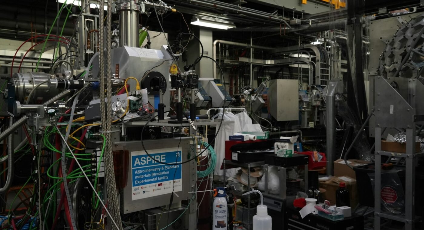 Oxford physicists recreate a quantum effect in which an invisible field stops a particle