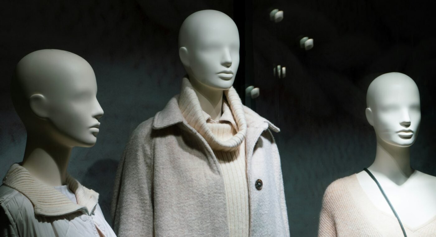 Cinecittà expõe figurinos de «O Diabo Veste Prada 2», «Barbarella» e filmes de Pasolini