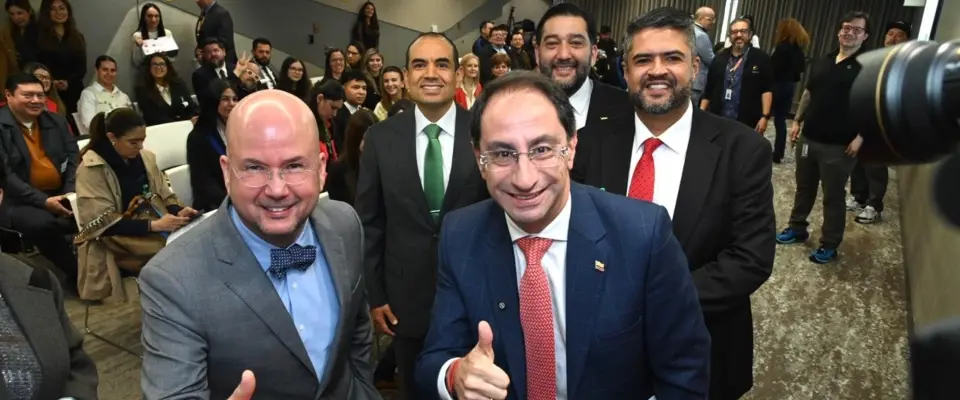 Representantes do Governo colombiano e da Google num encontro sobre educação e inteligência artificial