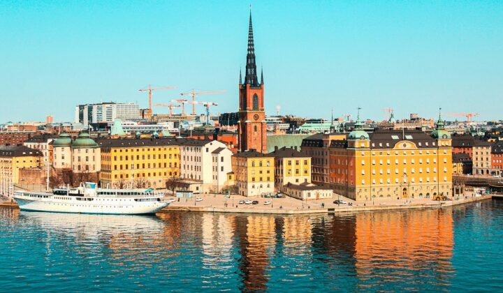 Two Swedish banks top global ranking of safest commercial banks