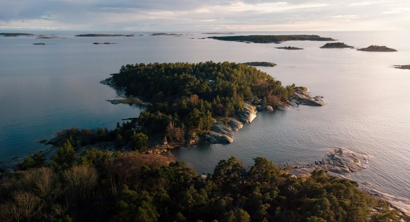 Mobile container plant to recycle water and nutrients in the Turku Archipelago