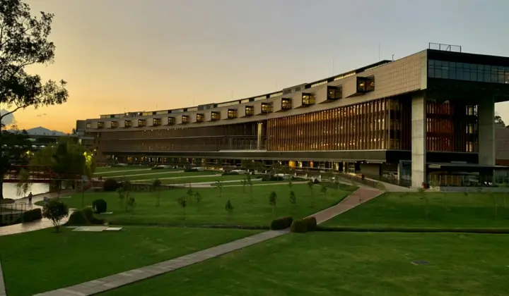 L’Université de Tel-Aviv a 70 ans : de 24 étudiants à 235 000 diplômés