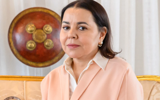 Crianças beneficiadas pelo programa de implantes cocleares gratuitos em Marrocos