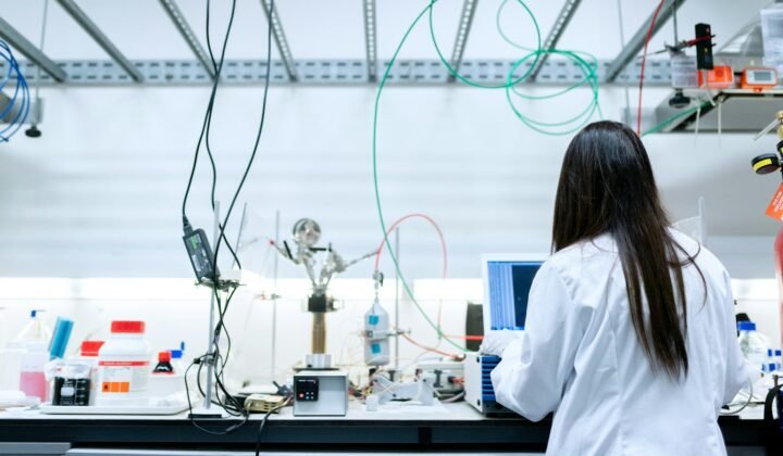 Investigadores do CSIC criam baterias zinco-ar até 80% mais potentes