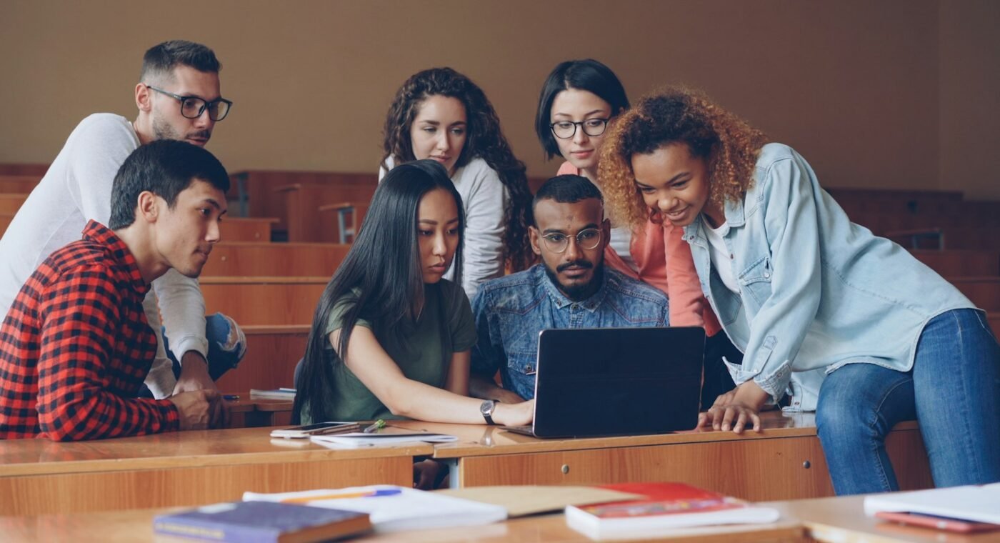 Inserm launches free kit to teach young people to spot fake health news