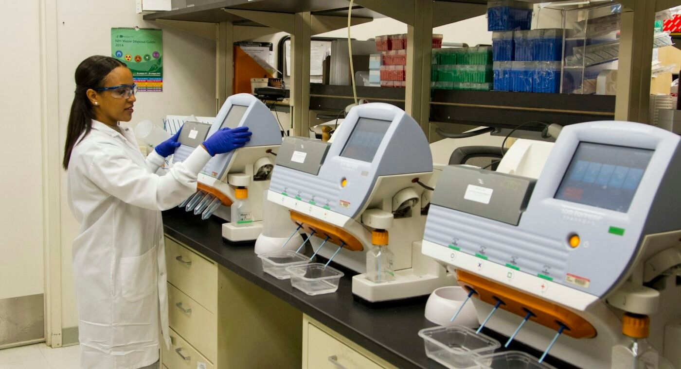 Programme takes 470 Brazilian schoolgirls and teachers into cutting-edge laboratories