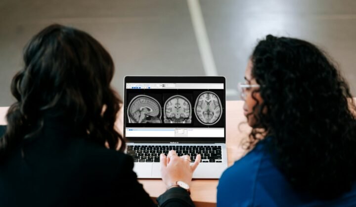 Pioneiros alemães da optogenética, Hegemann e Nagel recebem o Nobel da Medicina