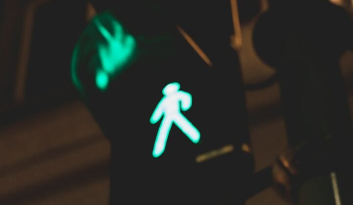 Floor LED signs help pedestrians and cyclists choose the right lane on a Norwegian bridge