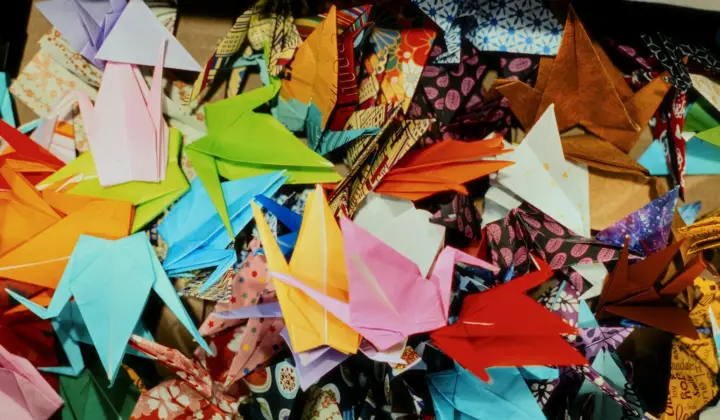 Le MIT crée des structures légères et solides inspirées de l'origami, assemblées au tournevis
