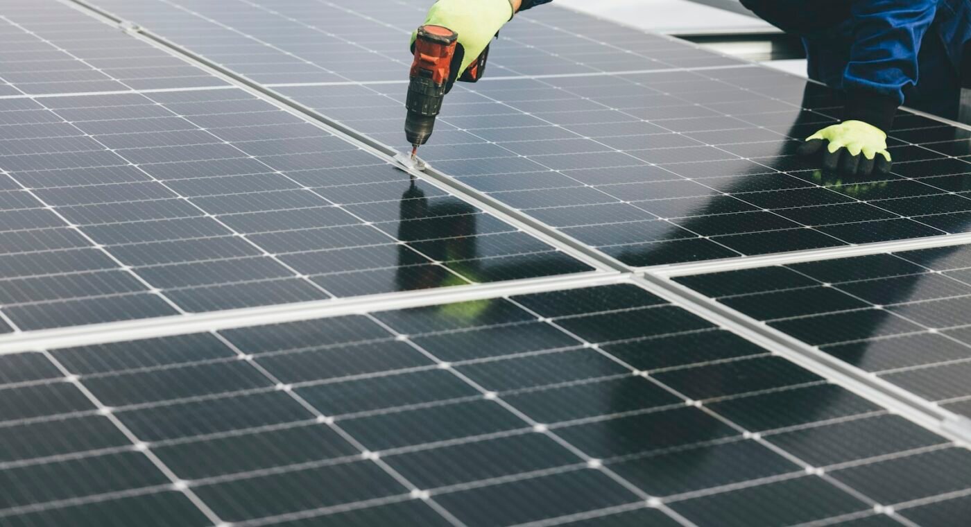 Thin polymer film keeps perovskite solar cells at 98% efficiency after a year