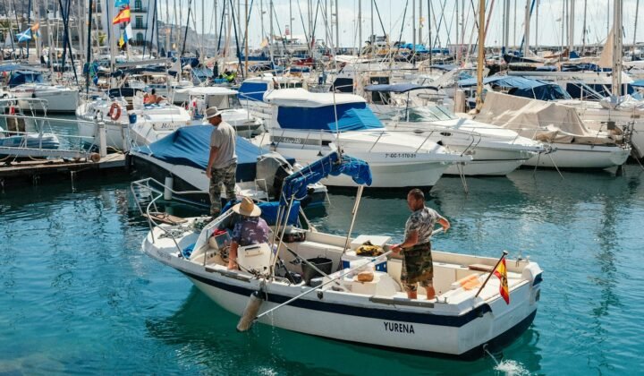 Spanish fishermen turn marine litter into yarn for clothing
