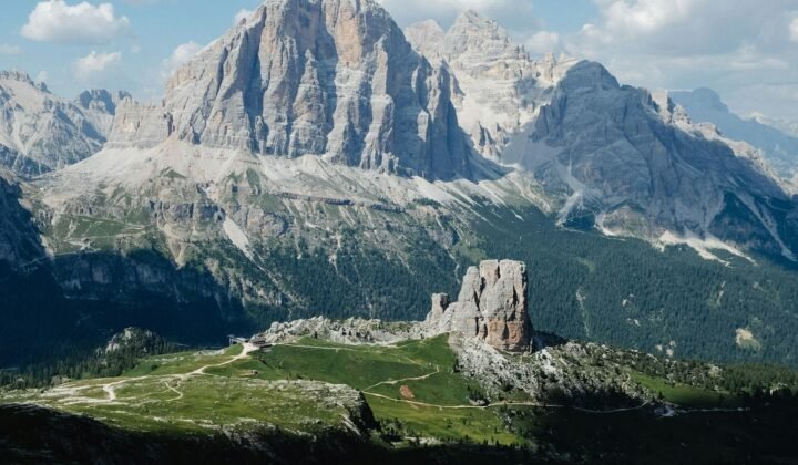 Autonomous robots and artificial intelligence to help protect wildlife in the Dolomites