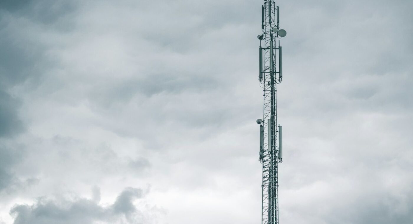 Antena feita de laser e plasma transmite sinais de rádio como um «sabre de luz»