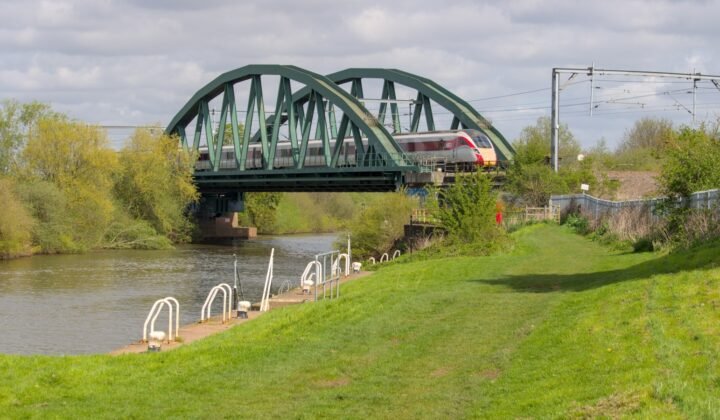 Trains reconnect Germany and the Netherlands after almost 11 years