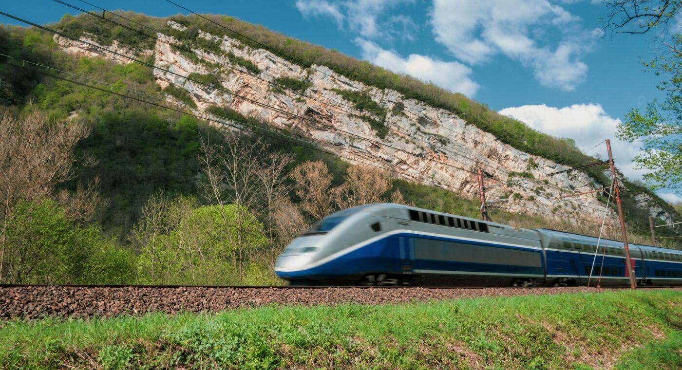 France puts its first battery-only regional trains into service