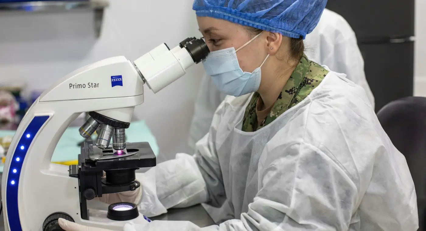 Le MIT crée un implant qui utilise les ultrasons pour diffuser les médicaments plus loin dans le cerveau