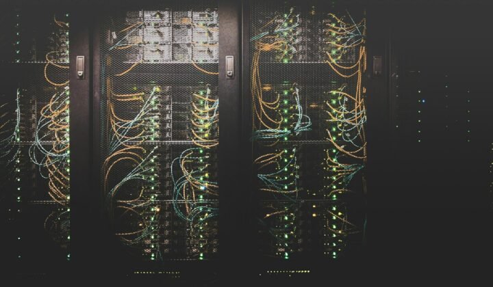 Uso de inteligência artificial mais que duplica em setores estratégicos da UE
